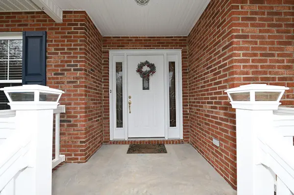 202 Laurel CT, Hildebran, NC 28637