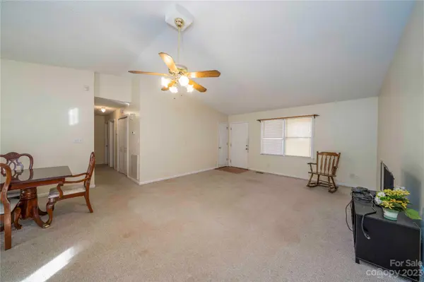 123 College Manor DR, Shelby, NC 28152