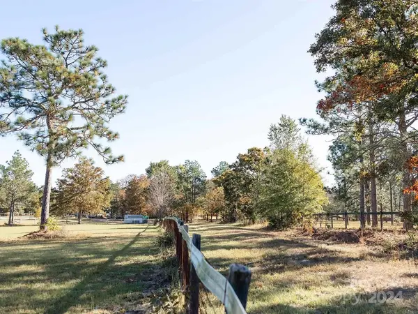 1377 Pine RD, Camden, SC 29020