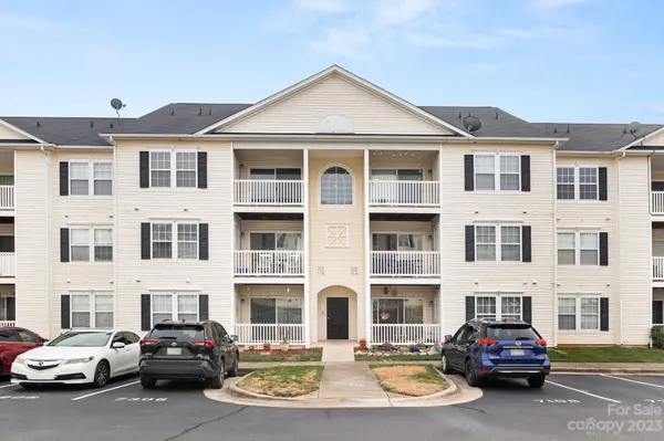 7306 McConnell DR, Kernersville, NC 27284