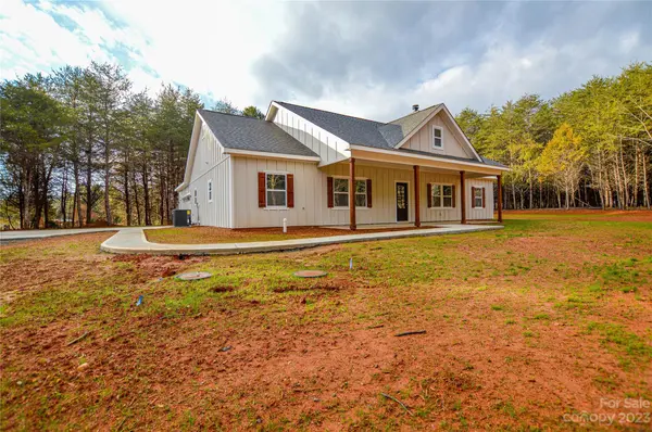 239 Alpine CIR, Statesville, NC 28625