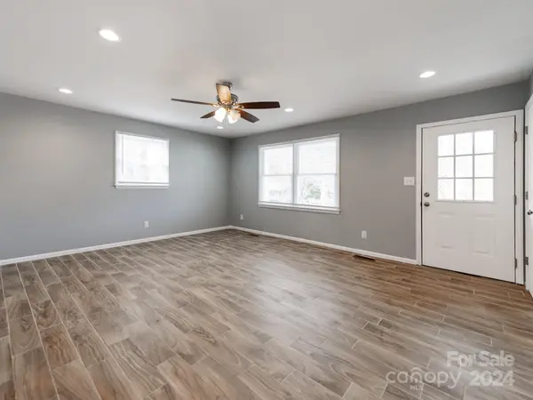 4306 Freeport DR, Gastonia, NC 28052