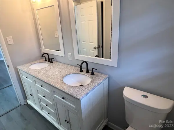 1470 3rd Street PL SW, Hickory, NC 28602