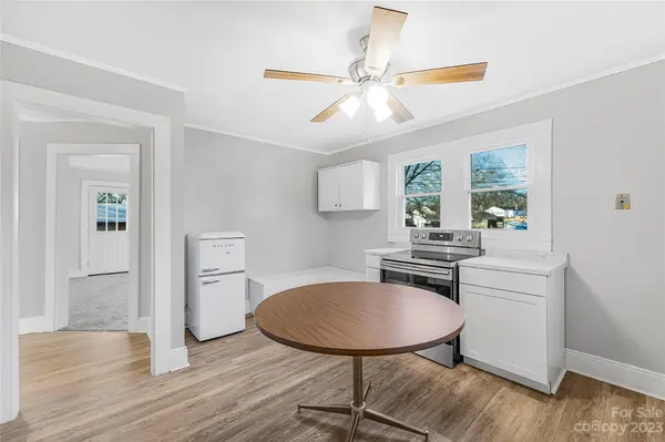 102 Howie ST, Mount Holly, NC 28120