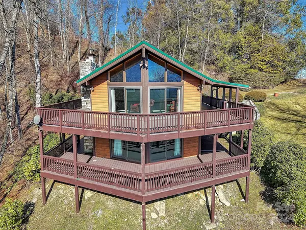 590 Ridge Top CIR #41 & 42, Clyde, NC 28721