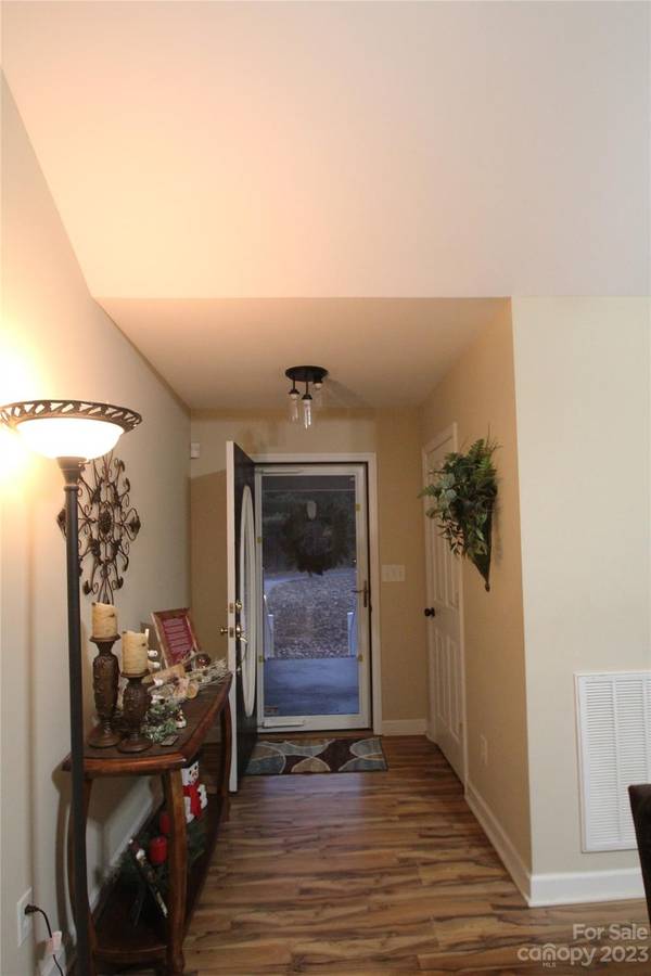 107 Country Grove RD, Kings Mountain, NC 28086