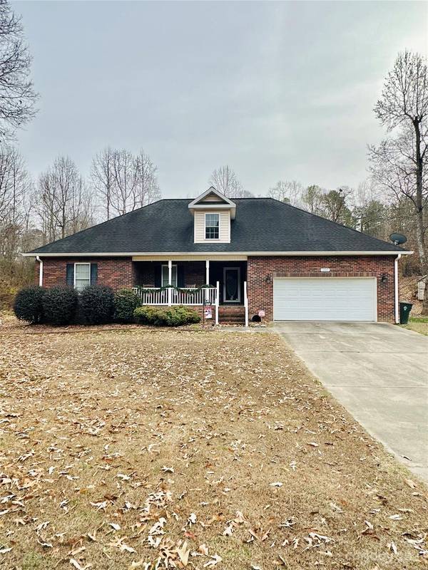 107 Country Grove RD,  Kings Mountain,  NC 28086