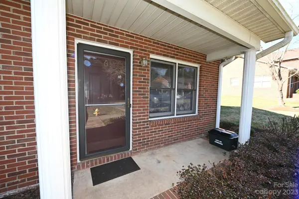 102 Brandywine DR NE #E6, Conover, NC 28613