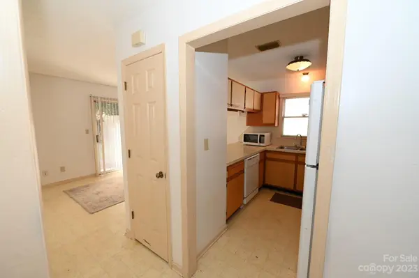 102 Brandywine DR NE #E6, Conover, NC 28613