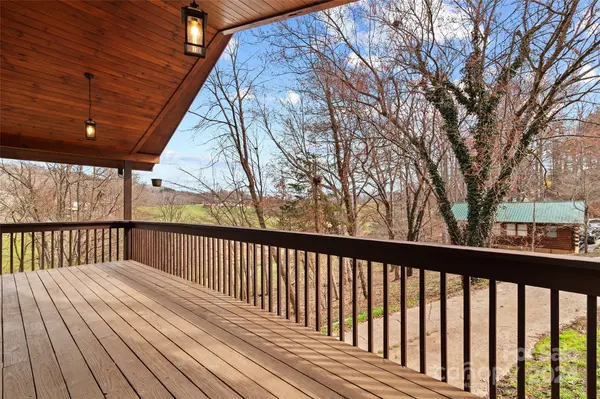 231 Cedarwood DR, Waynesville, NC 28785