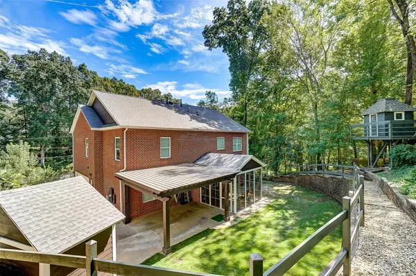 6306 Sharon Hills RD, Charlotte, NC 28210