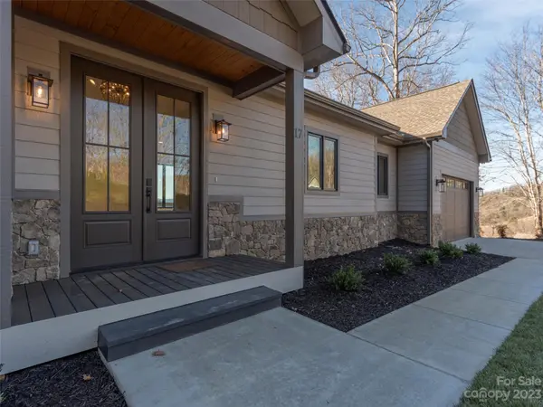 17 Herron View LN, Weaverville, NC 28787