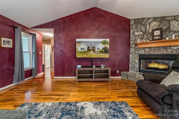 4105 Davis RD, Maiden, NC 28650
