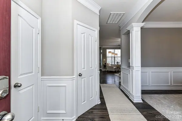 8318 Rolling Meadows LN, Huntersville, NC 28078