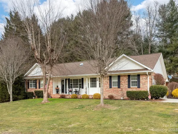3227 Brightwater Farm DR, Hendersonville, NC 28739