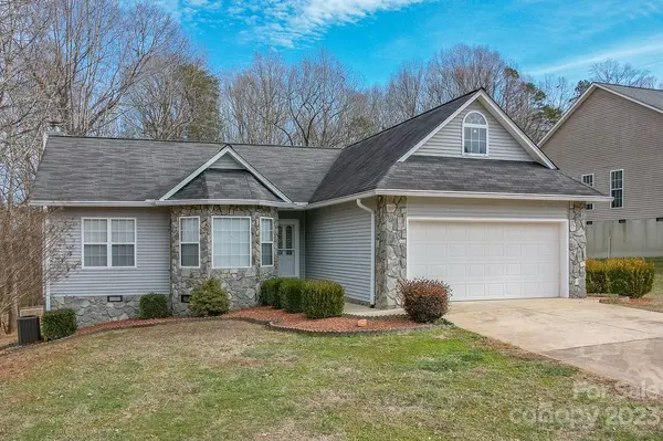 222 Meadowridge DR, Taylorsville, NC 28681