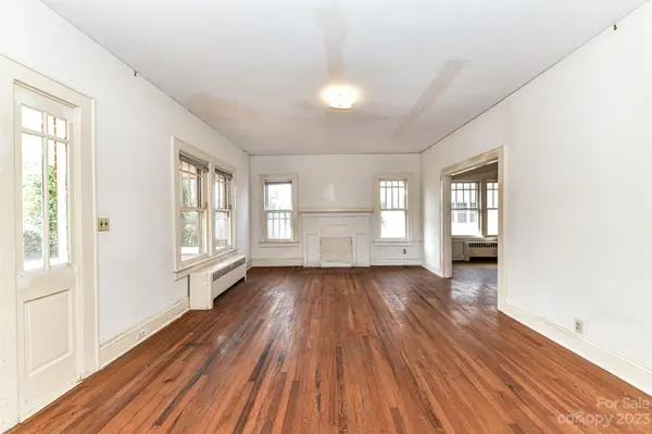 709 N Main ST, Davidson, NC 28036