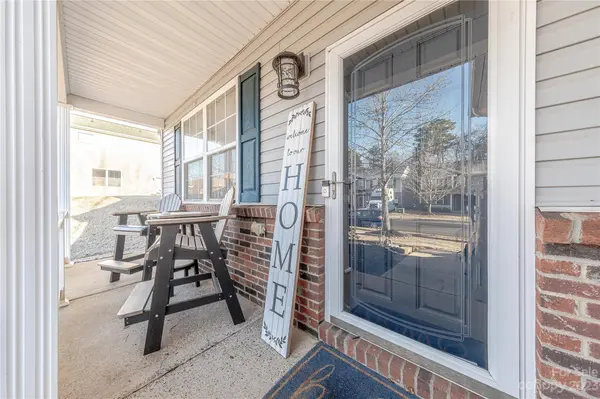 2211 Savannah Hills DR, Matthews, NC 28105