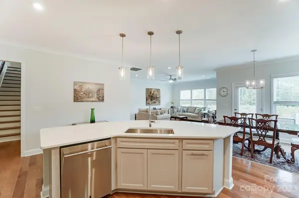 614 Hinterland LN, Matthews, NC 28104