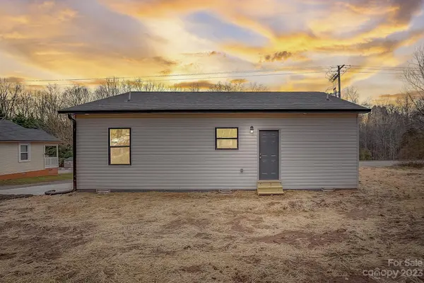 201 Caldwell AVE, Newton, NC 28658
