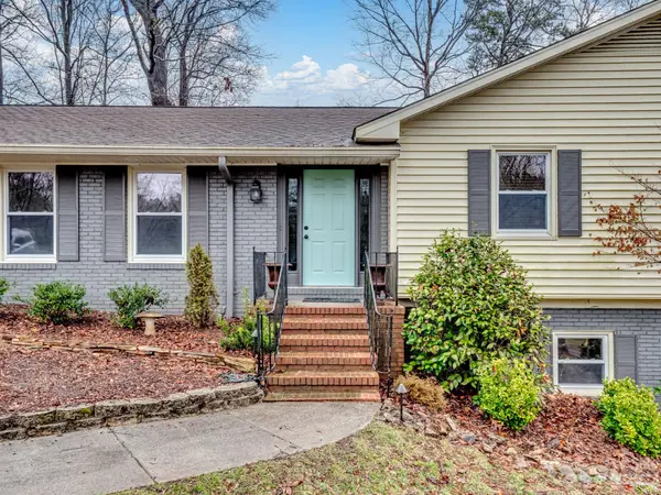 281 Eastover DR SE, Concord, NC 28025