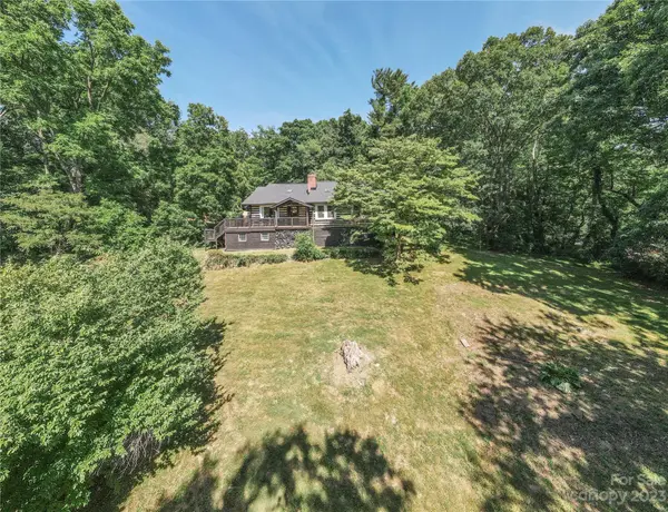 116, 118 Naples RD, Asheville, NC 28804