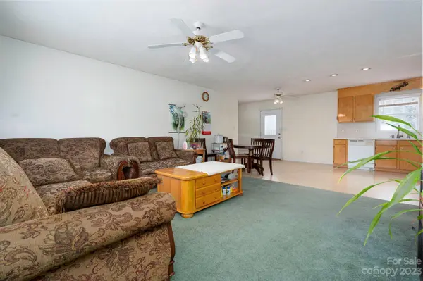 3032 Spencer RD NE, Conover, NC 28613