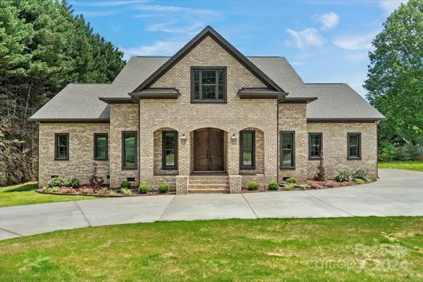 1867 Gaston Day School RD, Gastonia, NC 28056