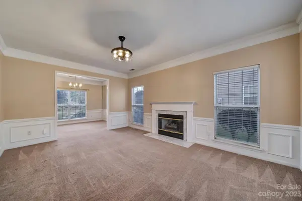 6908 Neuhoff LN, Charlotte, NC 28269