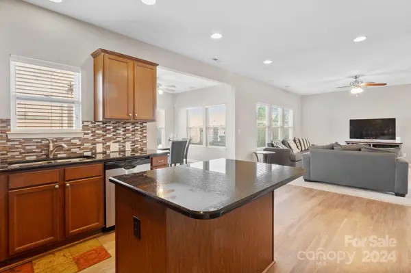 5142 Elementary View DR, Charlotte, NC 28269