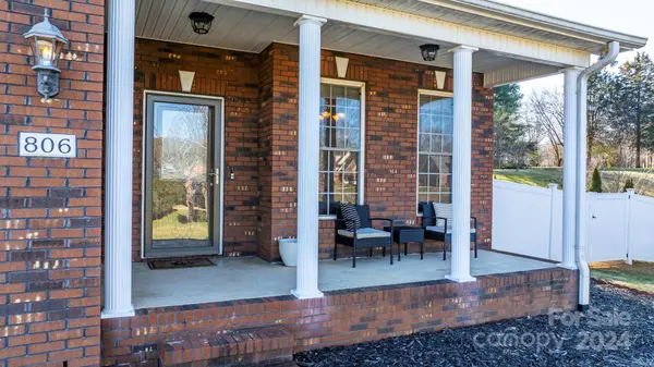 806 4th ST, Conover, NC 28613