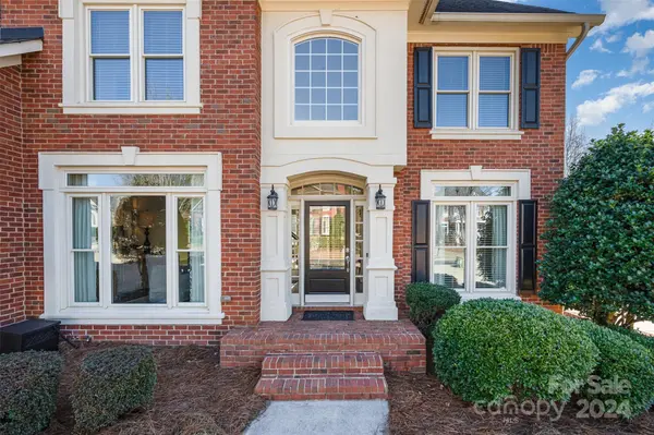 8922 Abrell Walk CT, Charlotte, NC 28226