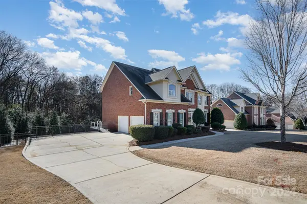 8922 Abrell Walk CT, Charlotte, NC 28226