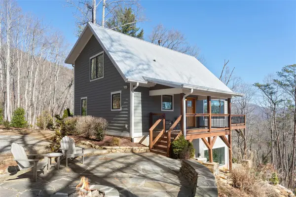 104 Fox Den RD, Asheville, NC 28805