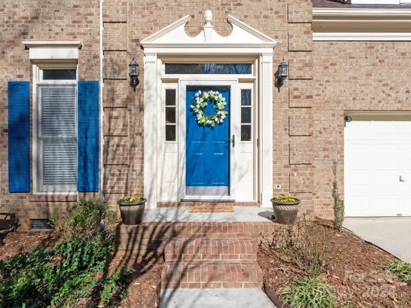 9027 Hatley PL, Charlotte, NC 28277