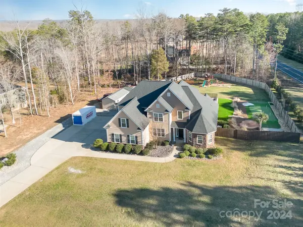 106 Brawley Woods LN, Mooresville, NC 28115