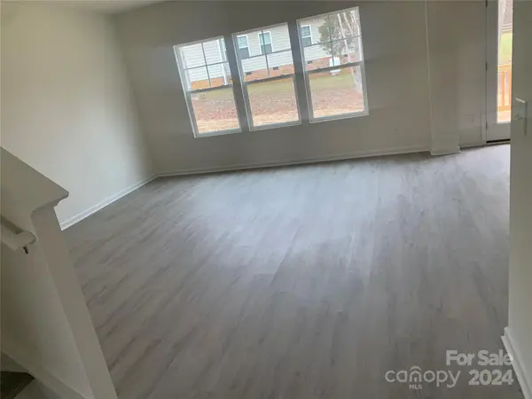 2840 cyrene LN, Conover, NC 28613