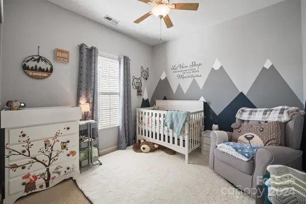 122 Valencia LN, Statesville, NC 28625