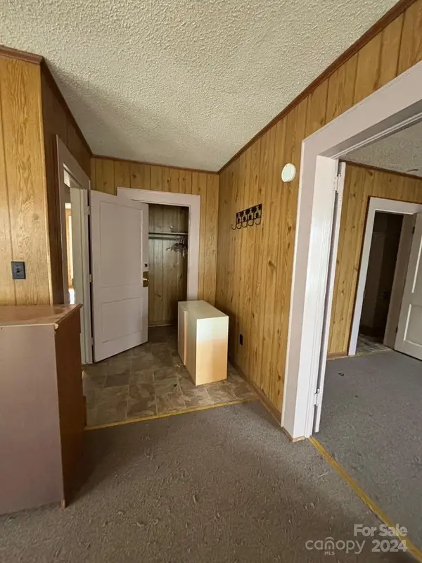 518 Old Centergrove RD, Kannapolis, NC 28083