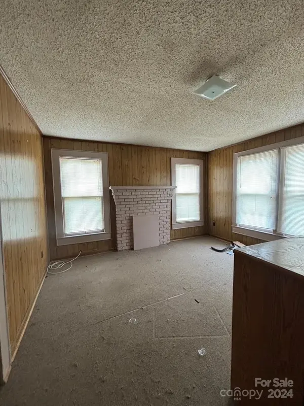 518 Old Centergrove RD, Kannapolis, NC 28083