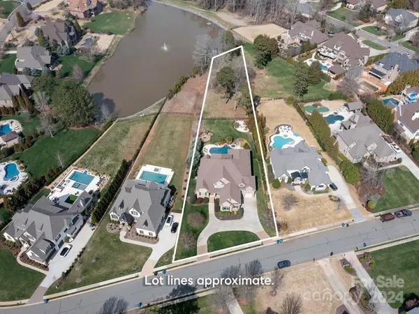 10026 Strike The Gold LN, Waxhaw, NC 28173