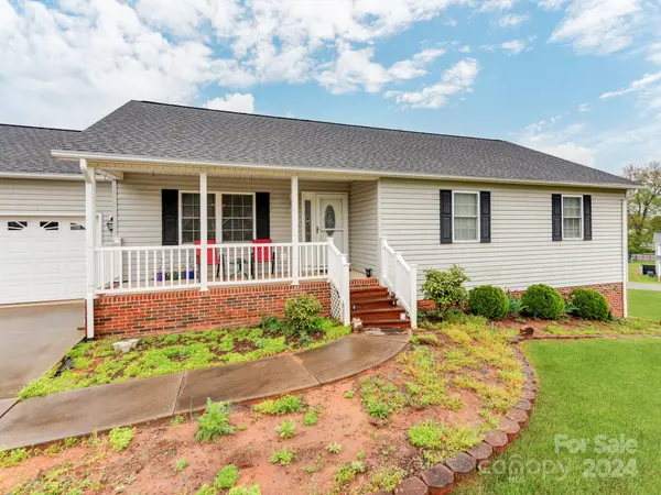2613 Genes LOOP, Morganton, NC 28655