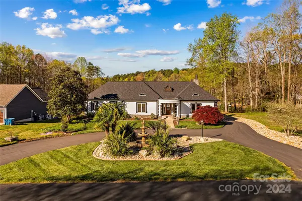 8593 Blue Heron DR, Terrell, NC 28682