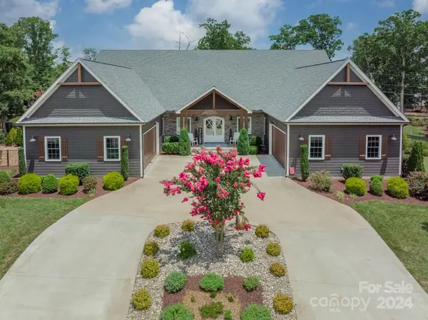 165 Hopkinton DR, Mooresville, NC 28117