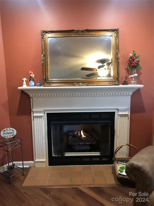 1096 22nd ST NE #305, Hickory, NC 28601