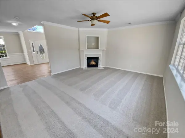 17122 Cambridge Woods CT, Charlotte, NC 28277