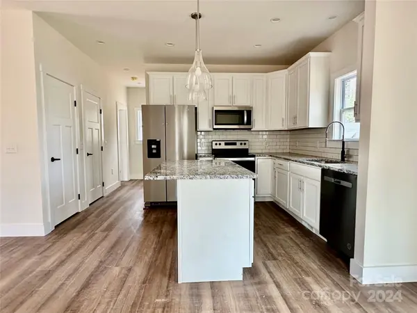 192 Cascade Ridge RD, Fairview, NC 28730