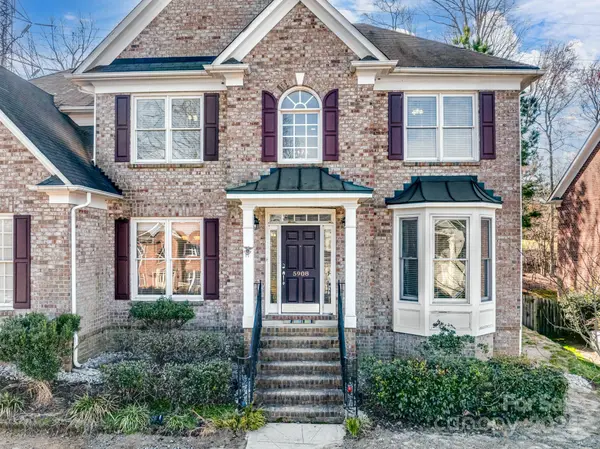 5908 Graburns Ford DR, Charlotte, NC 28269