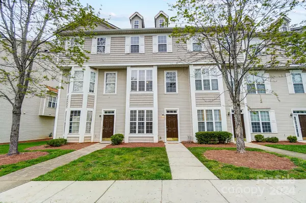 8135 Kings Creek DR, Charlotte, NC 28273
