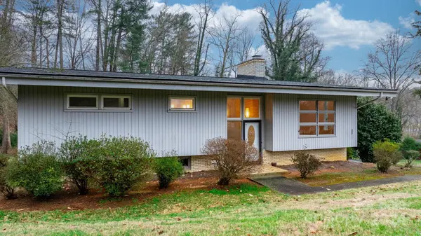 265 33rd AVE NW, Hickory, NC 28601